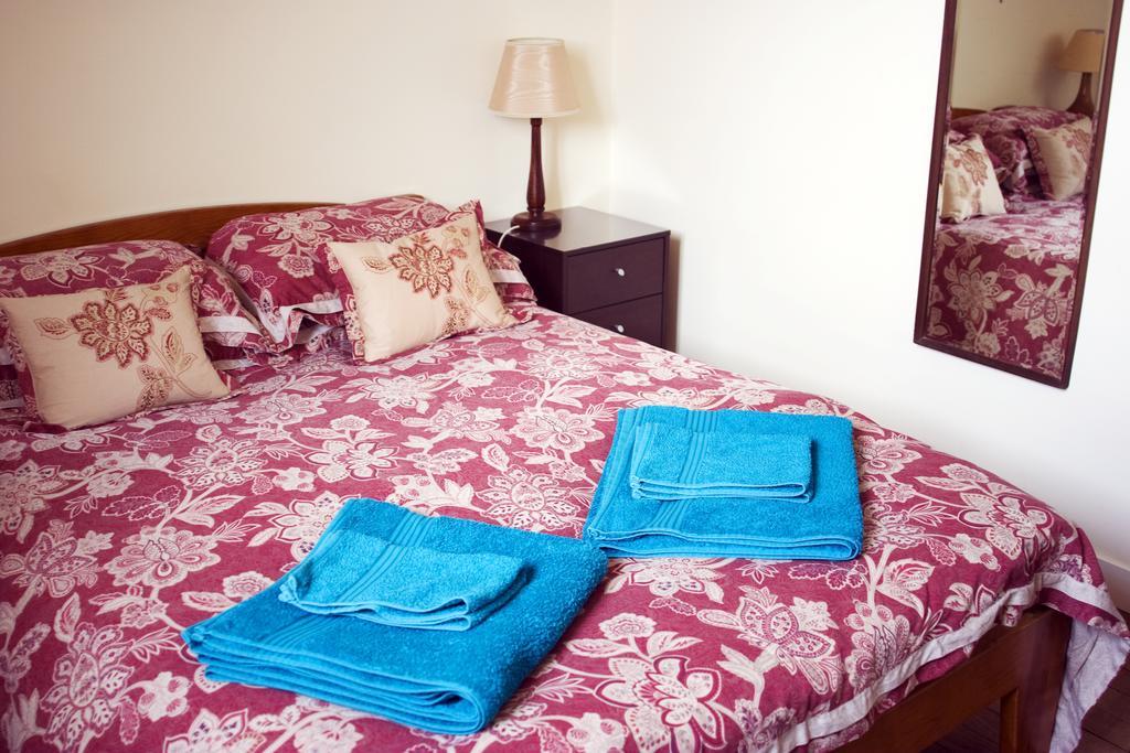 La Nesliere Chambres D'Hotes Bio Saint-Symphorien-des-Monts Екстериор снимка