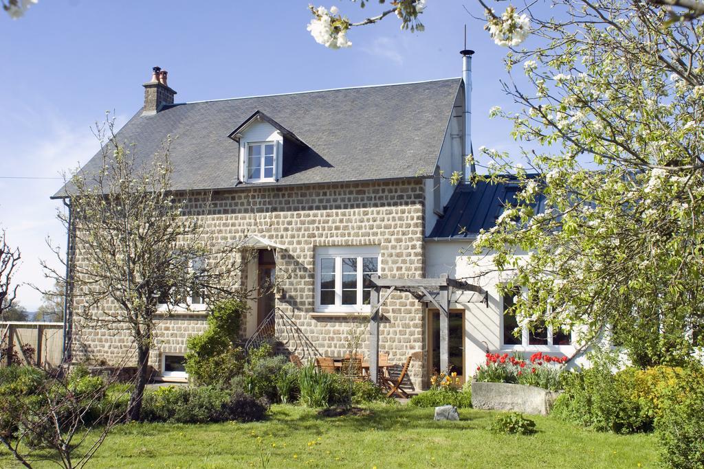 La Nesliere Chambres D'Hotes Bio Saint-Symphorien-des-Monts Екстериор снимка